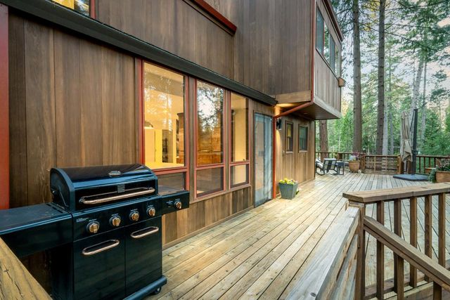 11582 Red Dog Rd, Nevada City, CA 95959