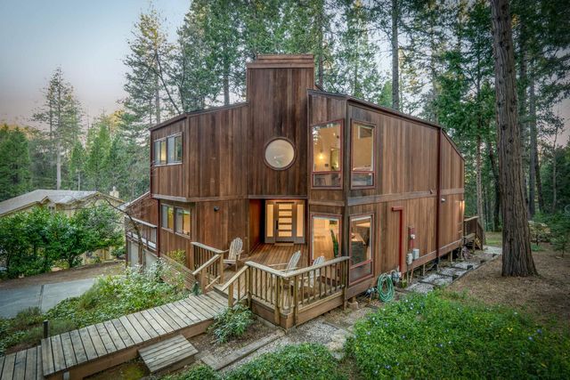 11582 Red Dog Rd, Nevada City, CA 95959