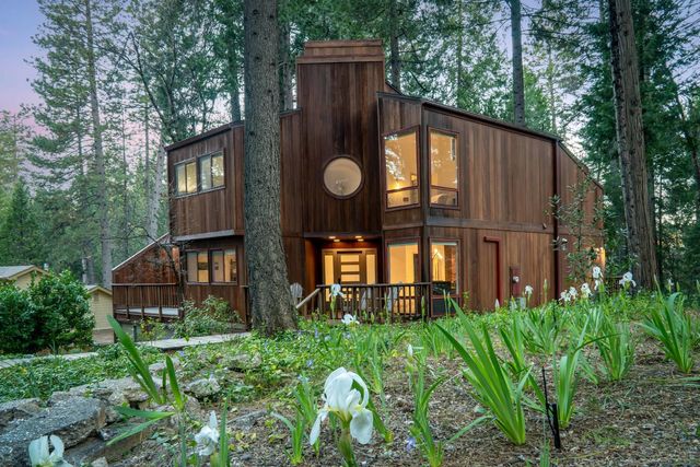 11582 Red Dog Rd, Nevada City, CA 95959