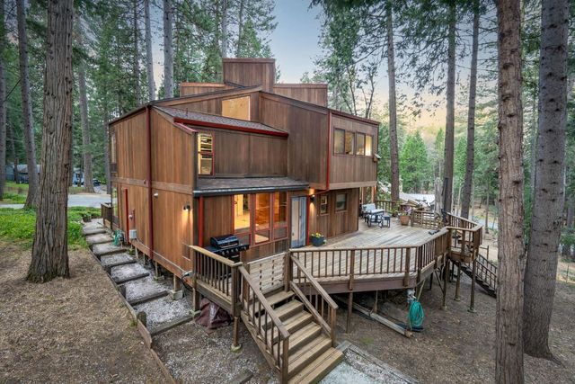 11582 Red Dog Rd, Nevada City, CA 95959