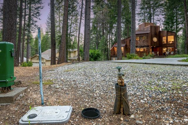 11582 Red Dog Rd, Nevada City, CA 95959