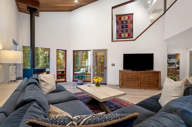 11582 Red Dog Rd, Nevada City, CA 95959