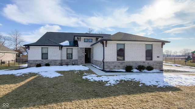 110 Saundra Drive, Fortville, IN 46040