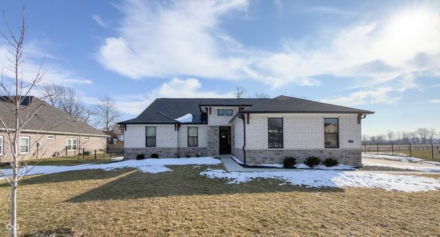 110 Saundra Drive, Fortville, IN 46040