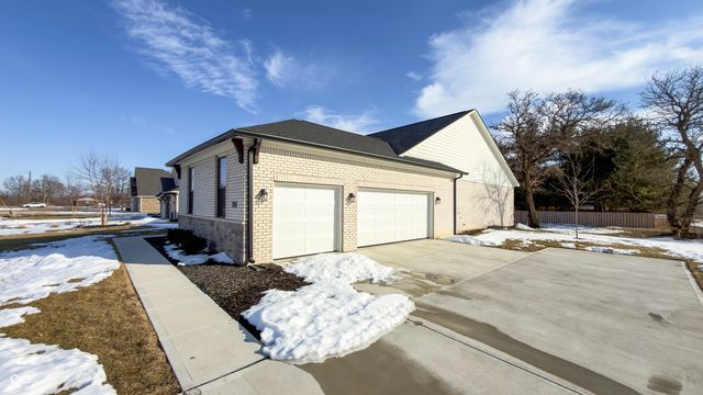 110 Saundra Drive, Fortville, IN 46040