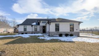 110 Saundra Drive, Fortville, IN 46040