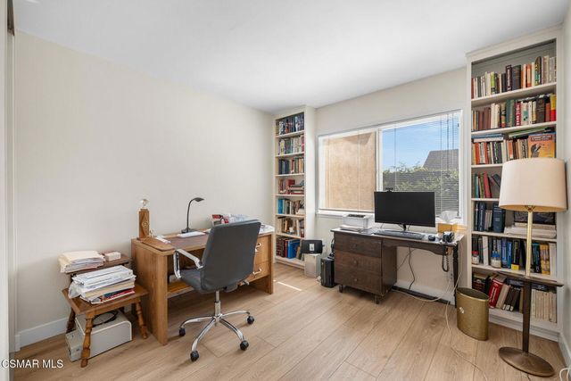 758 Silver Cloud Street, Thousand Oaks, CA 91360