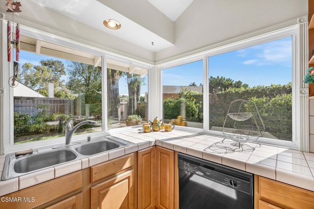 758 Silver Cloud Street, Thousand Oaks, CA 91360