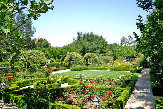 758 Silver Cloud Street, Thousand Oaks, CA 91360