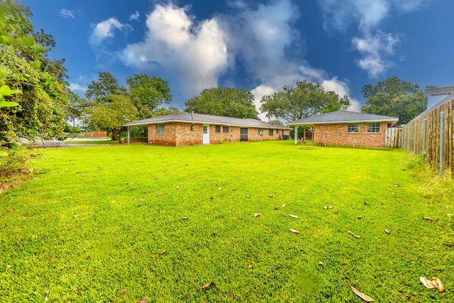 2324 Highway 20, Vacherie, LA 70090