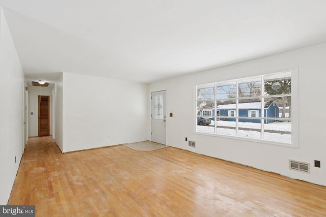 1124 SPRAY AVE, Beachwood, NJ 08722