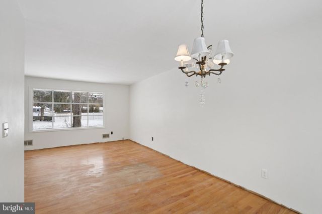 1124 SPRAY AVE, Beachwood, NJ 08722