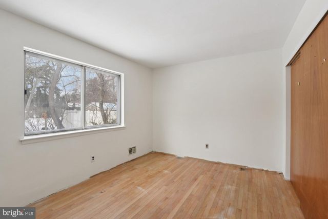 1124 SPRAY AVE, Beachwood, NJ 08722