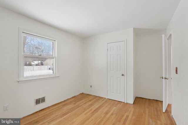 1124 SPRAY AVE, Beachwood, NJ 08722