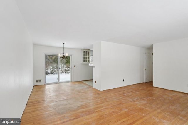 1124 SPRAY AVE, Beachwood, NJ 08722