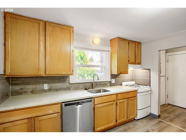 5106 Ne 31ST Ave, Portland, OR 97211