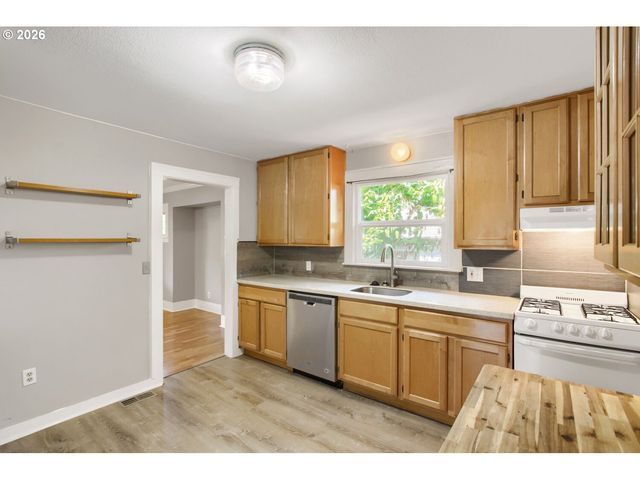 5106 Ne 31ST Ave, Portland, OR 97211