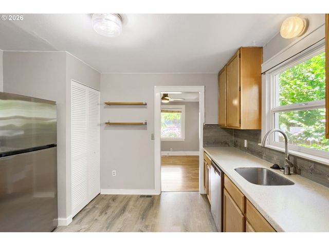 5106 Ne 31ST Ave, Portland, OR 97211