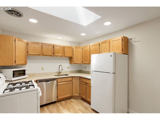 5106 Ne 31ST Ave, Portland, OR 97211