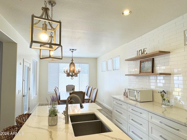 862 E GEMINI Place, Chandler, AZ 85249