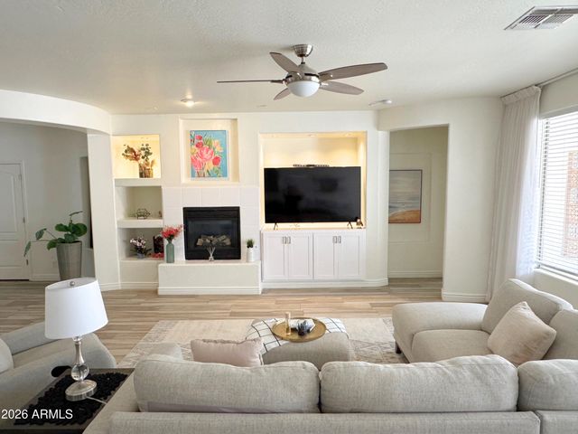 862 E GEMINI Place, Chandler, AZ 85249