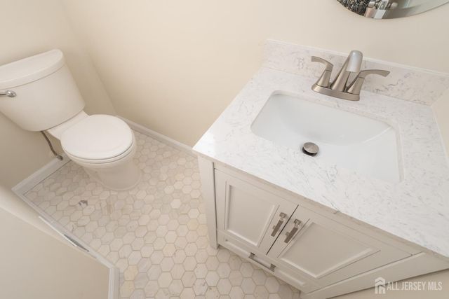 17 Rittner Lane, Old Bridge, NJ 08857