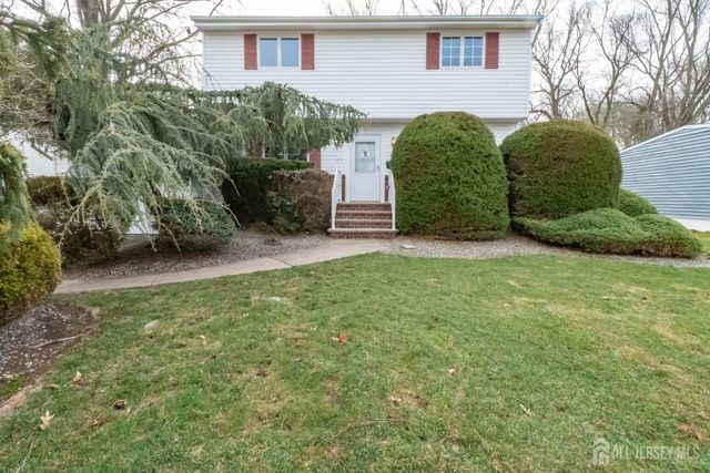 17 Rittner Lane, Old Bridge, NJ 08857