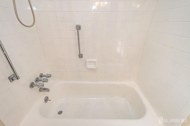 17 Rittner Lane, Old Bridge, NJ 08857