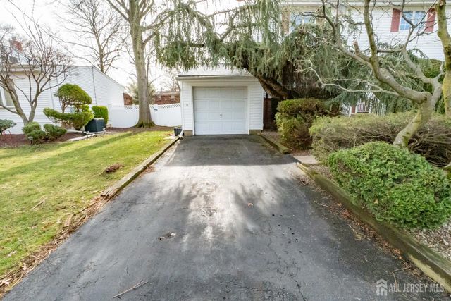 17 Rittner Lane, Old Bridge, NJ 08857