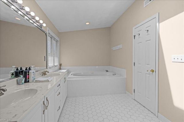 4504 Ocean View AVE, Virginia Beach, VA 23455