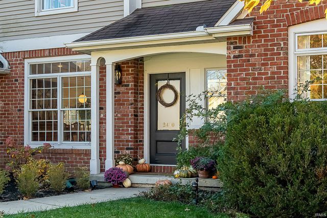 2410 E Cedarwood Court, Bloomington, IN 47401