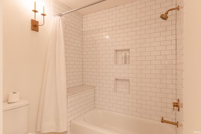 2410 E Cedarwood Court, Bloomington, IN 47401