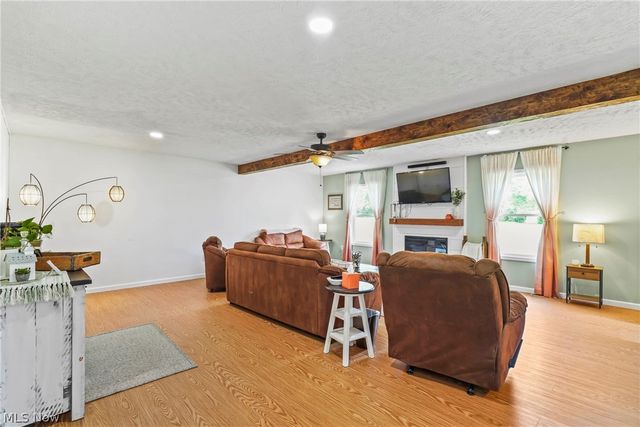 190 Chapel Hill Drive NW, Warren, OH 44483
