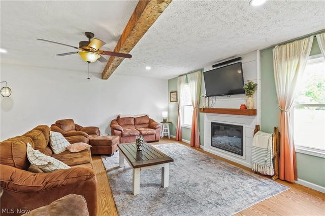 190 Chapel Hill Drive NW, Warren, OH 44483