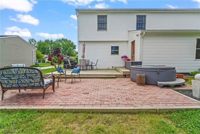 190 Chapel Hill Drive NW, Warren, OH 44483