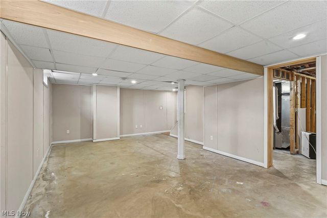 190 Chapel Hill Drive NW, Warren, OH 44483