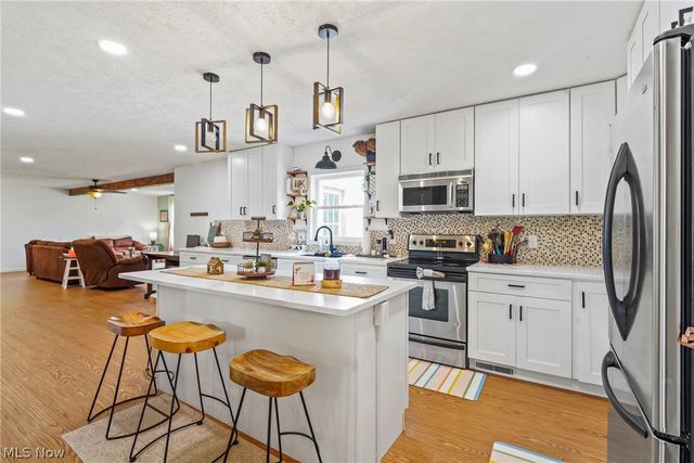 190 Chapel Hill Drive NW, Warren, OH 44483