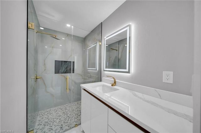 2505 EVEREST PKWY, Cape Coral, FL 33904