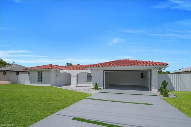 2505 EVEREST PKWY, Cape Coral, FL 33904