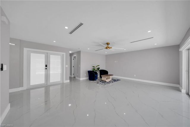 2505 EVEREST PKWY, Cape Coral, FL 33904