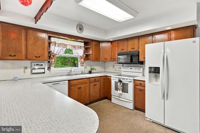 1680 BRIDLE PATH DR, Lansdale, PA 19446
