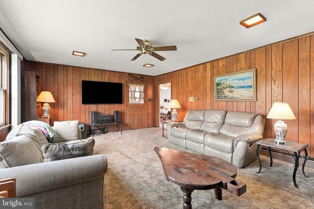 1680 BRIDLE PATH DR, Lansdale, PA 19446