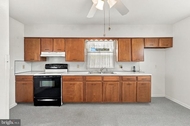 1680 BRIDLE PATH DR, Lansdale, PA 19446