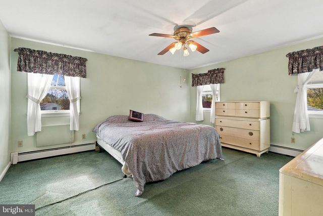 1680 BRIDLE PATH DR, Lansdale, PA 19446