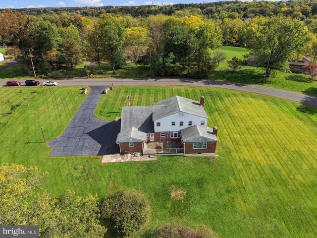 1680 BRIDLE PATH DR, Lansdale, PA 19446