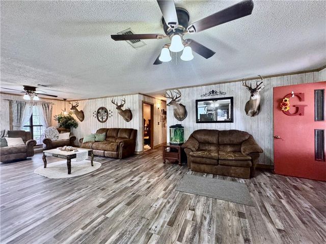 43 WHITTINGTON Drive, Pineville, LA 71360