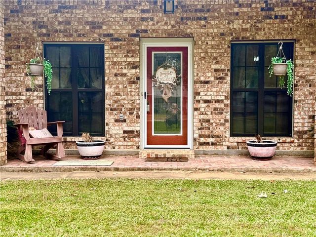 43 WHITTINGTON Drive, Pineville, LA 71360