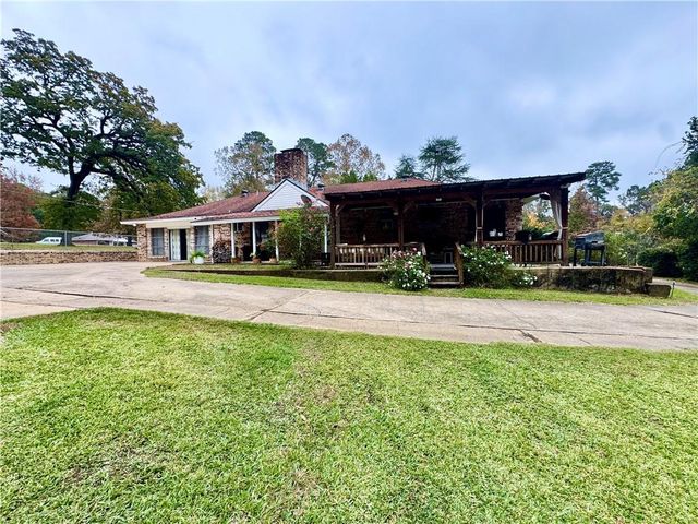 43 WHITTINGTON Drive, Pineville, LA 71360