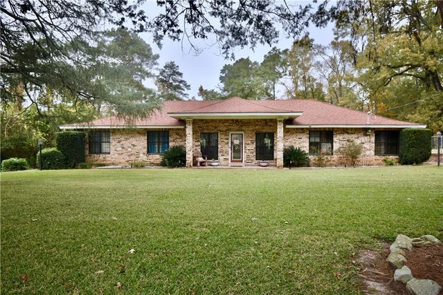 43 WHITTINGTON Drive, Pineville, LA 71360