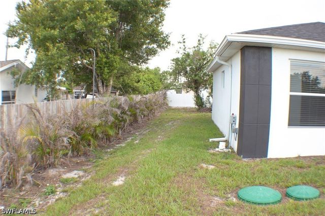 3103 11th ST SW, Lehigh Acres, FL 33976